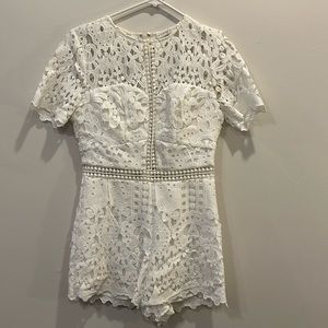 Ministry of Style. Lace romper. White. Size 6. No flaws.